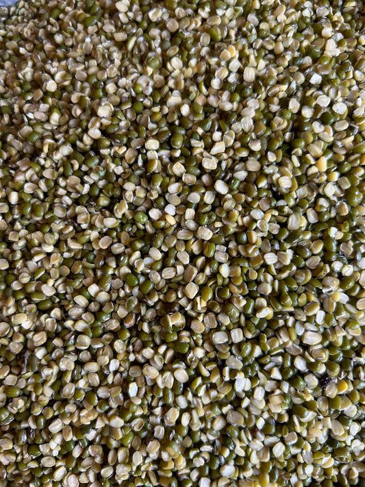Hand Milled Green Gram (Pootu Pesara Pappu, Moong Chilka Dal) - 500 g